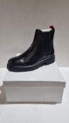 Kurt Geiger Men's Fury Chelsea Boots, Size EU 41