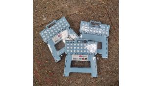 Twelve Splendole Small Folding Step Stools, 22cm