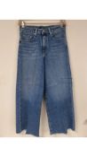 Three Denim Studio Women's Gery Cropped Wide Leg Jeans. Used Wash, W28