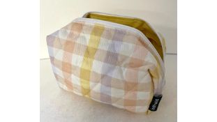 Two Inde Wild On The Glow Bag