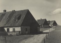 Albert Renger-Patzsch. ”Erzgebirg.[e] Häuser b/ Zinnwald”. Circa 1936