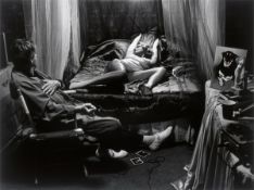 Helmut Newton. ”'Selfportrait. Valentino Place' Hollywood”. 1986