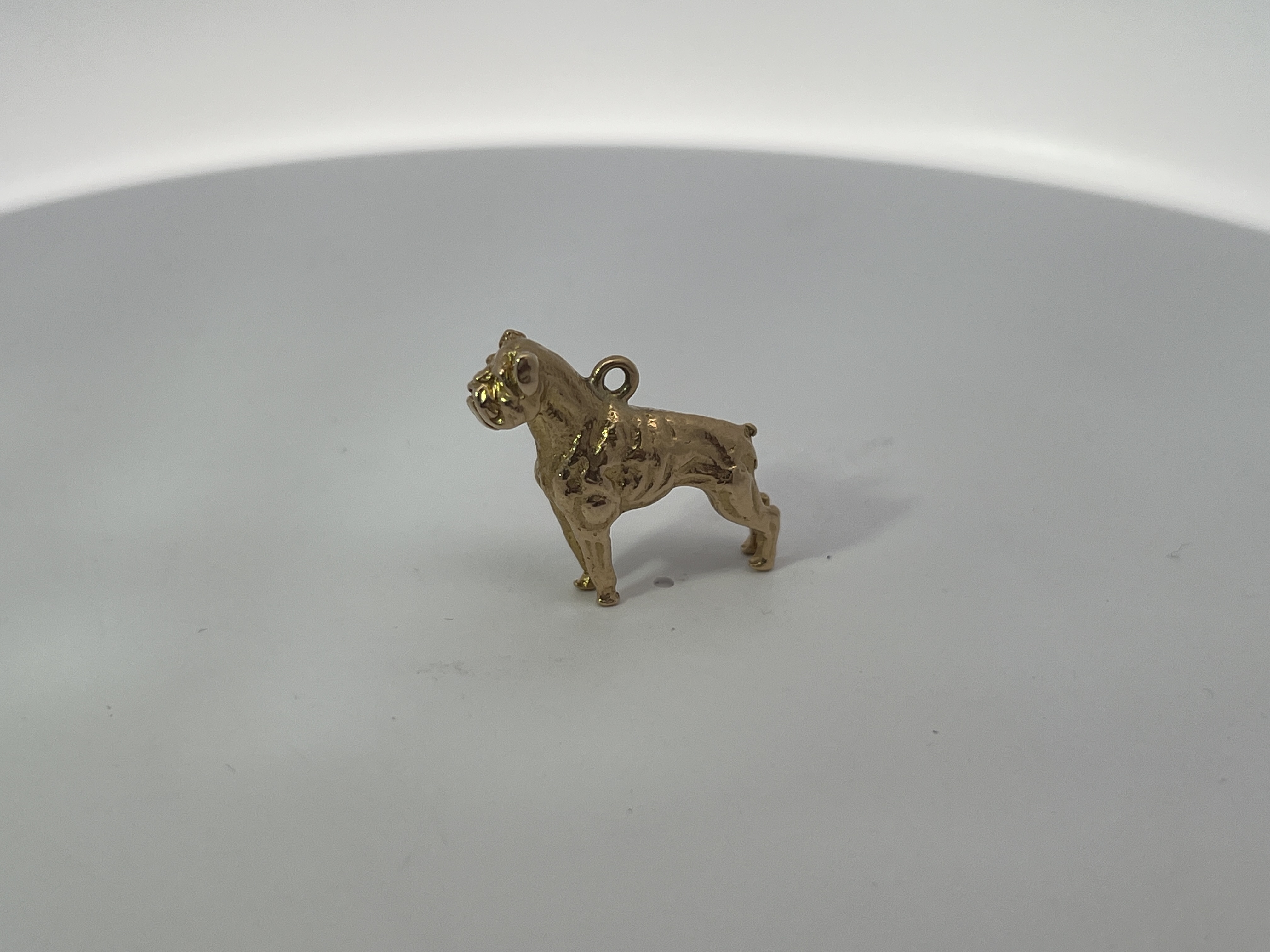 9ct Gold Dog Charm Pendant - Image 2 of 3