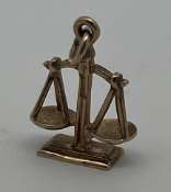 9ct Gold Scales Charm Pendant