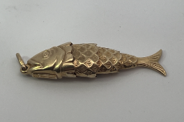 9ct Gold Articulated Scaled Fish Charm Pendant
