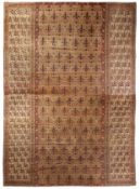 IMPORTANTE FRAMMENTO DI TRICLINIUM, TAPPETO PERSIANO AREA DI KERMAN, CIRCA 1880