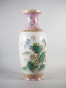 Große Chinesische Vase, Famille rose Dekor, 20. Jh.