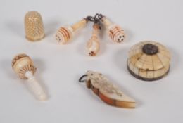 Konvolut Tibetischer Bein-Miniaturen um 1900