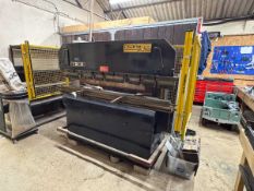 NO HAMMER VAT - Edwards Adira QH-3020 press brake, 200cm working width, 3 ph, year 1975, S# 437-