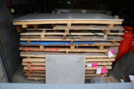 +VAT 7 sheets of mild steel, 1250mm x 1250mm x 2.5mm together with approx.15 sheets of 2m x 1m x 1mm