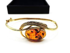 Artisan 14k Gold Cabochon Baltic Amber Bangle Gdansk Poland c.1996
