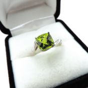 Sterling Silver 3 CT Peridot Ring New With Gift Pouch