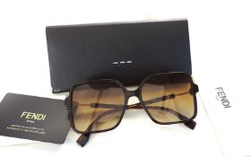 New Fendi Roma Sunglasses Havana Square FF0411/S/O86HA With Case & Certificate