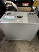 Sliver flight case on wheels approx. dimensions 77x67x42cm