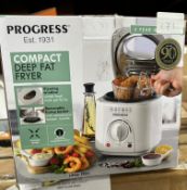 Progress Compact Deep Fat Fryer. Est £40 - Grade U
