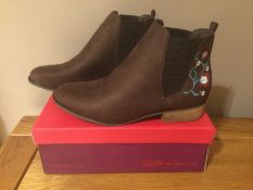 Dolcis ÒJeanÓ Chelsea Boots, Size 5, Chocolate - New RRP £49.99