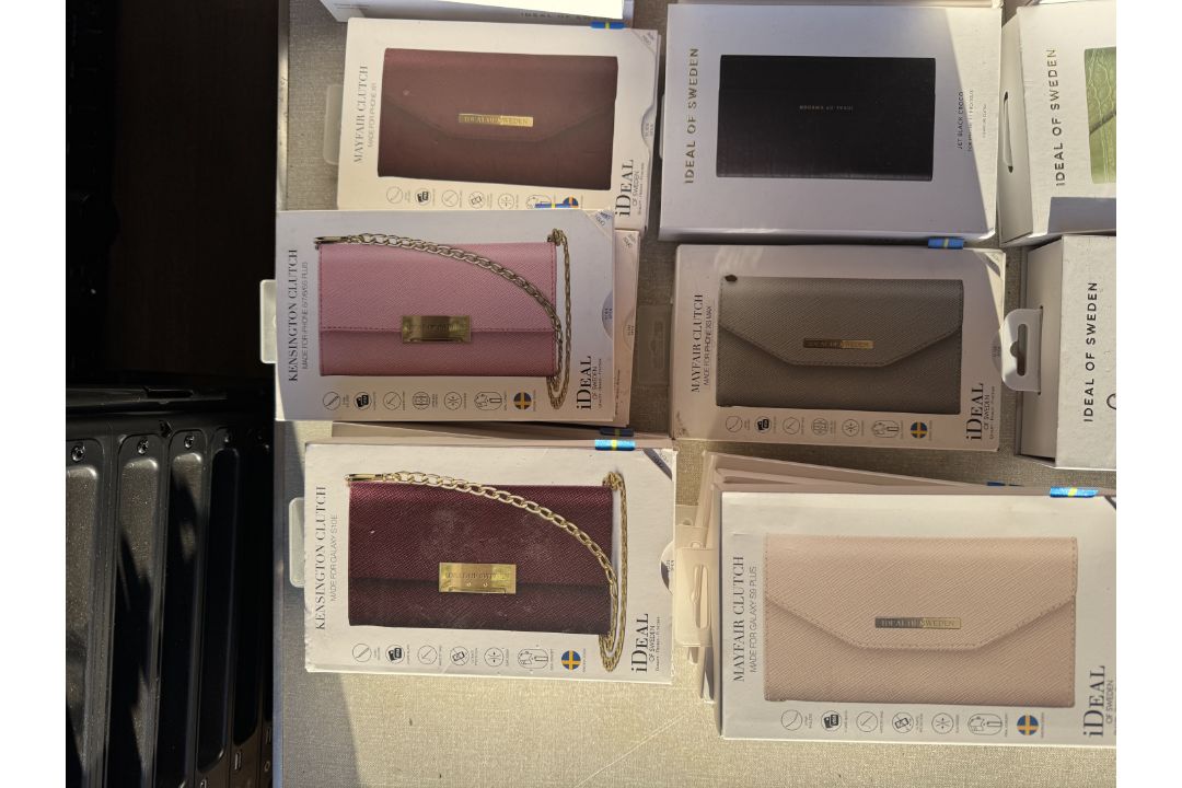 Job Lot 25 x Ideal of Sweden Apple & Samsung High Quality Mobile Phone Clutch Bags RRP £1500 - Image 1 of 7