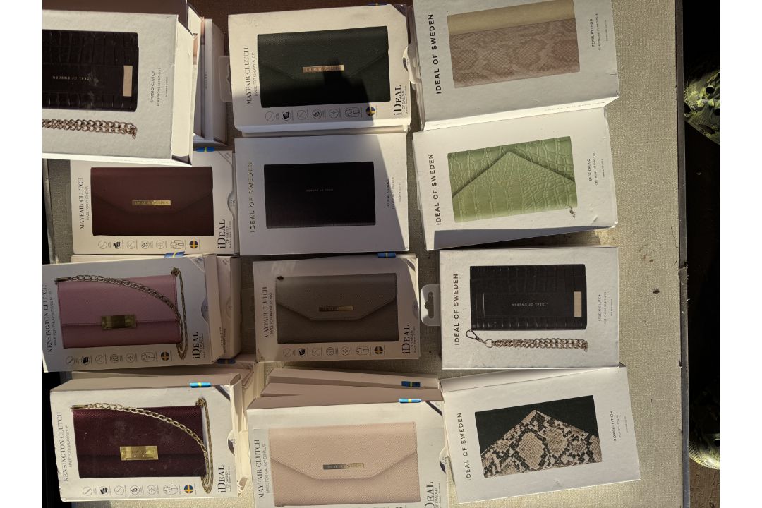 Job Lot 25 x Ideal of Sweden Apple & Samsung High Quality Mobile Phone Clutch Bags RRP £1500 - Image 3 of 7