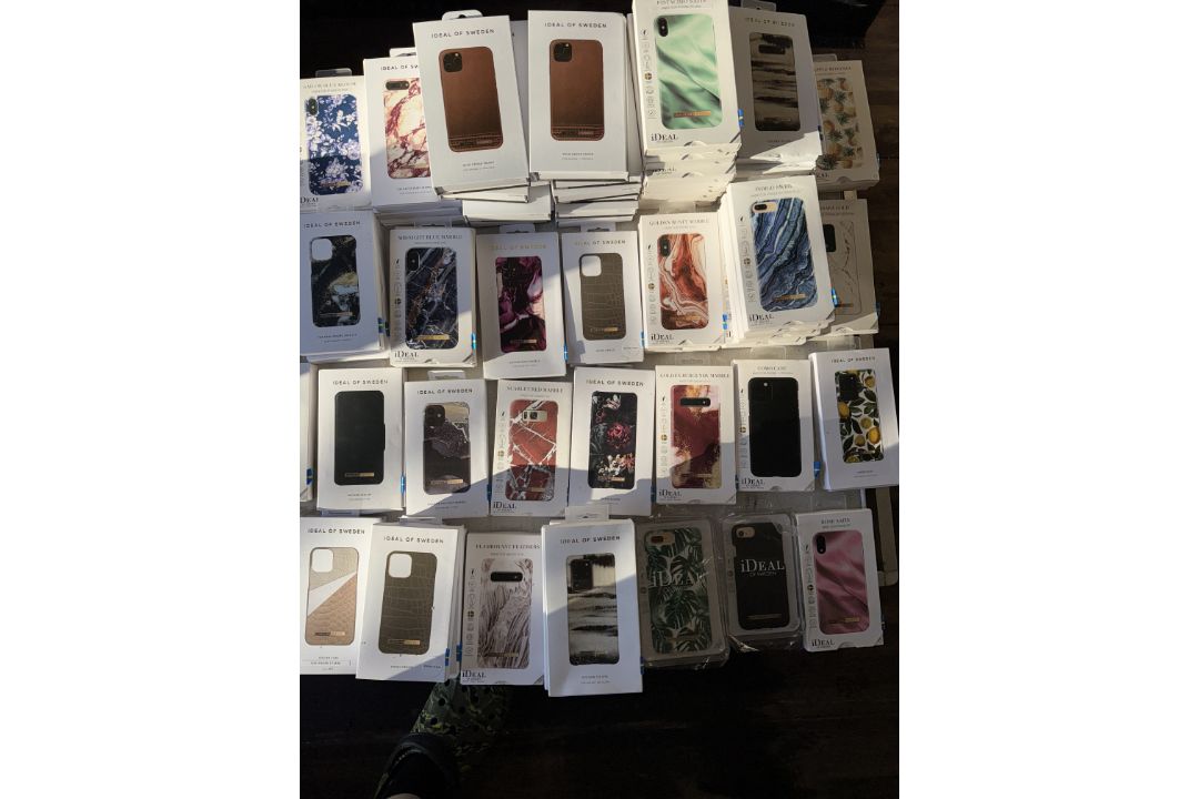 Job Lot 50 x Ideal of Sweden Apple & Samsung High Quality Mobile Phone Cases RRP £1500 - Image 4 of 8