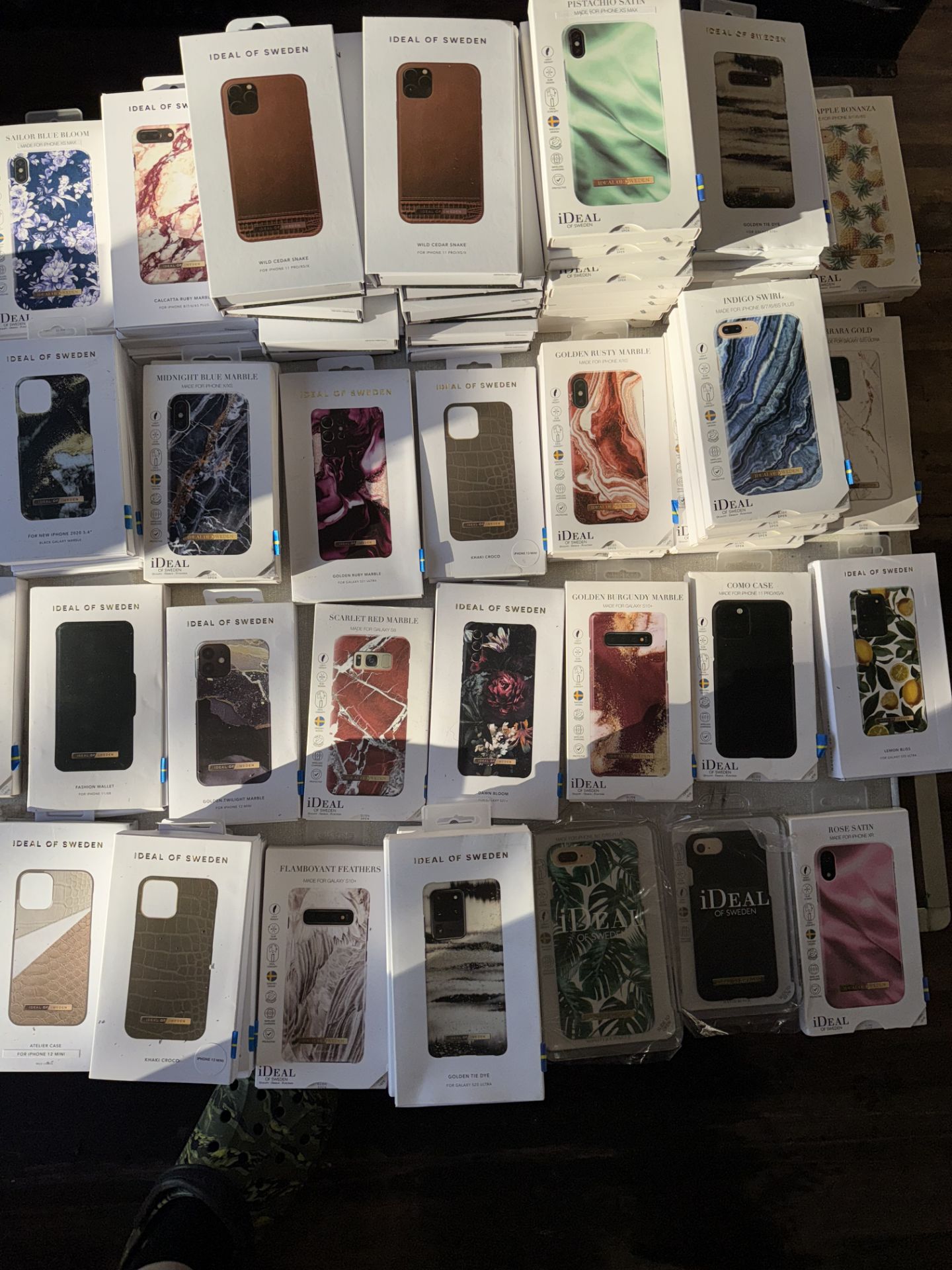 Job Lot 25 x Ideal of Sweden Apple & Samsung High Quality Leather Mobile Phone Cases RRP £1000 - Image 4 of 7