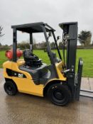 Caterpillar 2.5 Tonne Gas Forklift Container triple Mast 2018