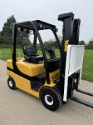 Yale 2.5 Tonne Diesel Forklift container spec Less Than 1000 Hours