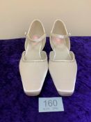 Children's Shoes In Ivory. Ariel