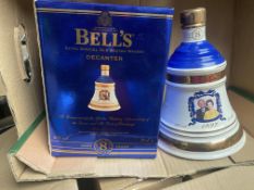 Bells Decanter. Golden Wedding Anniversary, The Queen and Duke