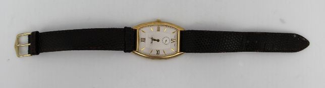 Versailles 9ct Gold Tonneau Wristwatch