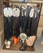 48 Assorted Fashion Necklaces With Display Stand L6