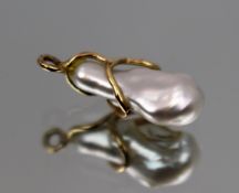 Vintage Baroque Pearl Pendant