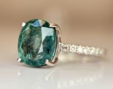 Beautiful 3.10 CT Natural Emerald Ring With Natural Diamonds & Platinum 950