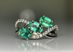 Beautiful 1.50 CT Natural Emerald Ring With Natural Diamonds & Platinum 950