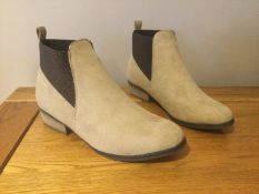 Dolcis “Janet” Low Heel, Chelsea Ankle Boots, Size 6, Sand - New RRP £45.99