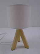 EU Tripod Table Lamps