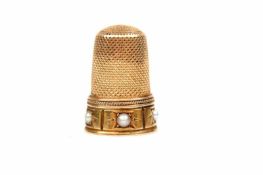 Antique Thimble 14Ct Yellow Gold and Pearl Circa 1850 - 7.9g (14k)
