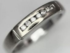 Beautiful Vintage Channel Set 14k White Gold 7 Diamond Half Eternity Ring Size N 2.5g