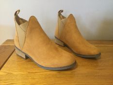 Dolcis “Ronni” Low Heel, Chelsea Ankle Boots, Size 6, Tan - New RRP £45.99