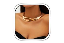 17 x Assorted Women's Jewellery & Beauty Items