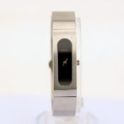 Title: Gucci / 2400S - (Unworn) Lady's Steel Wrist WatchDescription: Brand : Gucci Model : 2400S