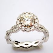 An Exquisite 18K Gold Ring With 1.33 Ct Brilliant Diamonds.