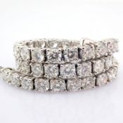 14K White Gold Tennis Bracelet Detailed With Brilliant Diamonds