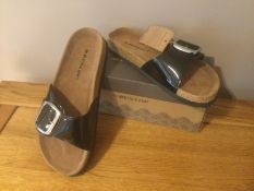 Dunlop “Single Buckle” Ladies Sandals, Size 3, Black - New RRP £35.00