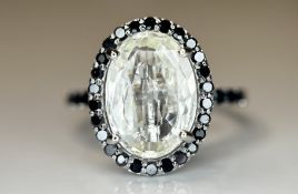 Beautiful 3.56CT Natural Ceylon White Sapphire W Natural Diamonds & 18k Gold