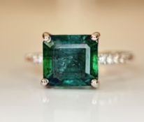 Beautiful 3.42 CT Natural Emerald Ring With Natural Diamonds & Platinum 950