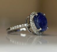 Beautiful 6.62 CT Natural Ceylon Cornflour Blue Sapphire Diamonds & 18k Gold