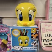 Title: 10 Pcs Brand New Sealed Item As Pictured Looney Tunes Pen PotDescription: 10 Pcs Brand New
