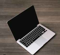 Laptops, Computers & Tech accessories | Including Apple, Windows, Samsung & Dell Products | Delivery Available