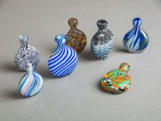 7-teiliges Konvolut von Schnupftabakflaschen (wohl Böhmen / Bayerischer Wald, 20. Jh.)