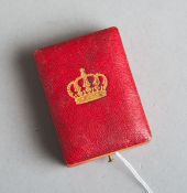 Unbekanntes rotes Verleihungs-Etui mit goldener Krone